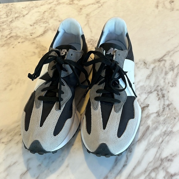 New Balance 327 Sneakers - Picture 2 of 5